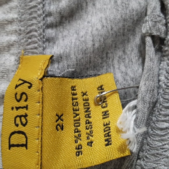 Daisy Heather Grey Leggings NWT 2X - Picture 3 of 3